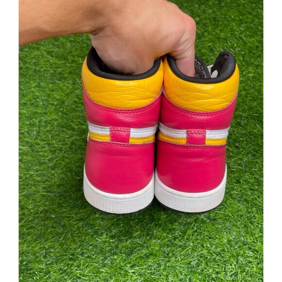 Air Jordan 1 Retro High OG Light Fusion Red Size Men’s 9 - Picture 5 of 6